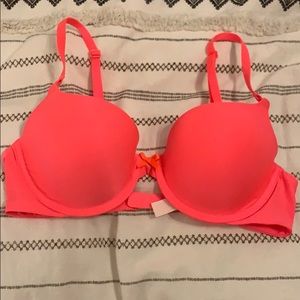NWT Victoria’s Secret Demi Bra